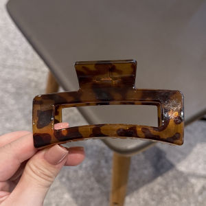 กิ๊บติดผมลายเสือดาวสี่เหลี่ยมสไตล์เรโทรสำหรับผู้หญิง กิ๊บติดผมหัวปลาฉลามระดับไฮเอนด์ เครื่องประดับผม สไตล์เรโทร ลายเสือดาว