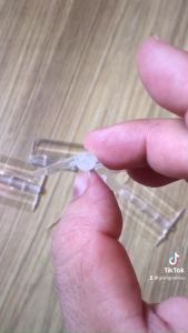 Bản lề acrylic trong suốt kích thước 30x34mm
