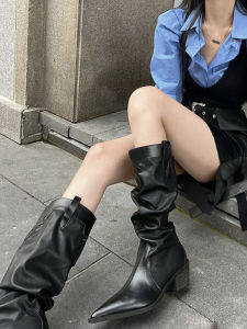 Fashionable Western Cowboy Boots for Women with Pointed Toe and Scrubbed Knee-High Rubber Soles Ideal for Spring and Fall