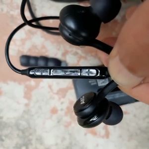 Âm Thanh Hay - Chuẩn AKG Typec - Tai Nghe SamSung Chân Cắm Dẹp ( Typec ) Màu Đen  -  Tặng Kèm Núm Tai Thay Thế Phụ - Bảo Hành 1 Năm