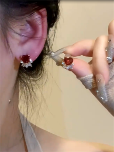 Zoozmini Vintage Court Style Heart S925 Silver Needle Earrings Wine Red White Enhancing Women Christmas New Years Jewelry