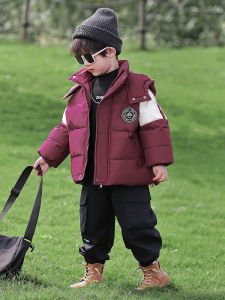 เสื้อแจ็คเก็ตขนเป็ดสีแดงหนาสำหรับเด็กชาย ฤดูหนาว 2024 เสื้อผ้าเด็กสไตล์เกาหลี ขนเป็ดสีขาว อบอุ่น ปกติ 90% ปกติ