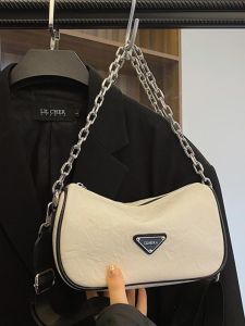 กระเป๋าสะพายไหล่ผู้หญิงสไตล์เกาหลี กระเป๋าสะพายข้างแบบสะพายข้างแบบอเนกประสงค์ กระเป๋าทรงหมอนสุดเก๋ กระเป๋าสะพายข้างแบบลำลอง