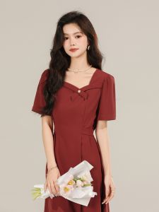 ชุดเดรสยาวปานกลางสไตล์ฝรั่งเศส แขนสั้น ทรงเอ เอวสูง ทรงสลิม เดรสยาวปานกลาง ทรงเข้ารูป ฤดูร้อน 2024 ชุดทำงานสีพื้น