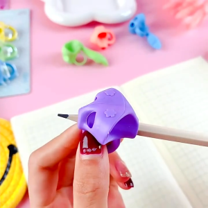 Pen Holder for Three-Finger Children Writing / Soft Silicone Student Posture Correcting Device / Kids Writing Aid