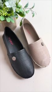 Ivory Sepatu Wanita Flatshoes Ballet Loafers Lentur T383-214A