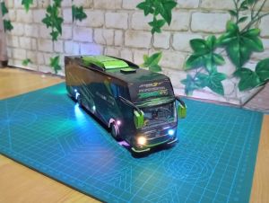 miniatur bus tunggal jaya Mooneyes dan space X variasi lampu kelap kelip 3 mode sudah termasuk baterai