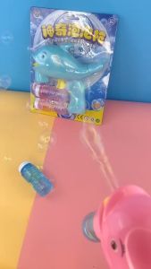 Đồ Chơi Bắn Bong Bóng Xà Phòng Cá Heo 77-1 - Đồ Chơi Bắn Bong Bóng Xà Phòng Hình Cá Heo Cho Bé (Tặng Kèm 2 Lọ Xà Phòng)