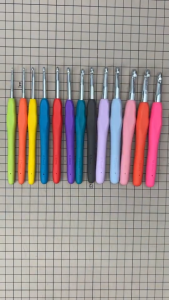 Bộ Kim Móc Len Cán Dẻo Êm Tay Cho Người Mới Bắt Đầu Size 2.0mm - 10mm