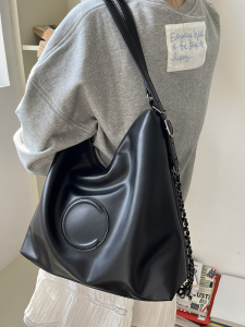 Fashionable Large Capacity Soft Leather Tote Bag Womens Commuter Chain Shoulder Bag Stylish High-End Feel Casual Crossbody Bag