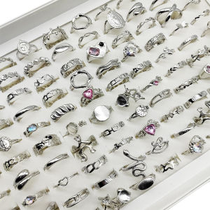 50pcs/Lot New Mix Style Geometry Glossy Simple Design Finger Rings for Women Clear Pink Crystal Heart Cross Pearl Jewelry Snake