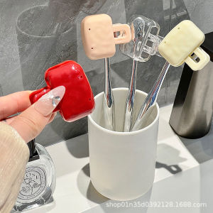 ที่ครอบหัวแปรงสีฟันเวลาเดินทางสีสันสดใส4ชิ้นตัวหนีบพลาสติกแบบพกพาตัวป้องกันแปรงสีฟันปลอกแปรงสำหรับใช้ในครัวเรือนแคมป์ปิ้ง