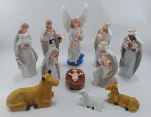 Nativity Set 12 PCs complete set 4.5 inches Christmas decor