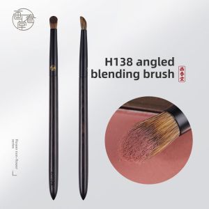 HUACHUNTANG | Small Angle Blending Highlighter Eyeshadow Brush