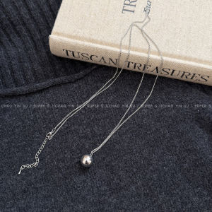 สร้อยคอจี้ลูกบอลโลหะบางเฉียบสไตล์เรียบง่ายสำหรับผู้หญิง เครื่องประดับแฟชั่นฤดูใบไม้ร่วง/ฤดูหนาว โซ่ยาวสำหรับเสื้อกันหนาว