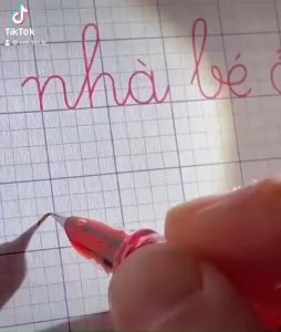 Bút Luyện Chữ T09 thân trong Ngòi Kim Tinh Lá Tre Tạo Thanh ĐâmNgòi Không Rỉ viết calligraphy ngòi lá tre nét thanh đậm