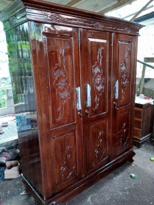lemari pakaian 3 pintu doble rak full kayu jati