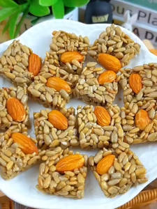 巴旦木瓜子仁酥 坚果酥 优质瓜子仁酥独立包装孕妇儿童坚果休闲健康零食 Padan Papaya Seed Nut Snacks