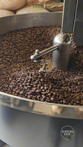 [HK] 1KG BRAZIL SANTOS BLEND IN RESEALABLE POUCH (80% BRAZIL SANTOS ARABICA 20% VIETNAM ROBUSTA)