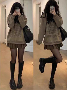 Korean Drama Main Female Character Style Autumn Winter New Arrival Vivacious Sweatshirt Short Skirt Two-Piece Set Women