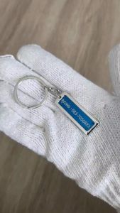 สำหรับกุญแจสลักชื่อ: พวงกุญแจสลักชื่อ สามารถสลักชื่อได้