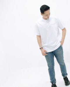 Otsky Kaos Pria Font Signature Cotton Combed 24s Pendek Polos