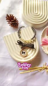 [RIBBON CHARM] CATTIESFUN Kalung kucing Kalung Pita Mutiara Liontin