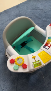 INFANTINO Music & Lights 3-in-1 Discovery Booster Seat™ |  | 6 months+