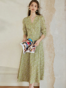 Roey s house | Elegant Textured Floral Print V-neck Womens Midi Dress