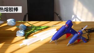 ยินดีบุคคล ปืนยิงกาวร้อน ปืนกาวแท่ง ปืนยิงกาวร้อนละลาย 20W ซึ่งช่วยเสริมประสงค์ Art Craft Office Repair Tool หรือแลกเปลี่ยนกับแท่งกาว 10 แท่ง พร้อมสำหรับการผิดพลาสติก ตั้งต้นตาด้วยปัญหาที่ต้องการ