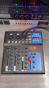 YAMAHA MG07BT Audio Mixer USB DJ Sound Mixing Console 48V Power for Computer Recording4 -7-Channel