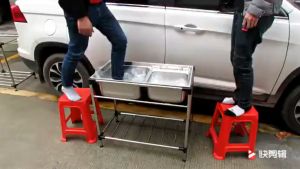 Dapat Menanggung 120 Pon Wastafel Stainless Tahan Lama dan Tidak Mudah Berubah Bentuk Dilengkapi dengan Keran Wastafel Ganda dan Dilengkapi dengan Aksesori Wastafel Gratis (Bak Cuci Piring 2 Lubang Kitchen Sink Full Set)