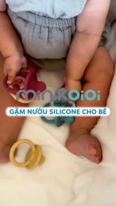 MinikOiOi Gặm nướu tay cầm bằng silicone cao cấp giúp giảm đau và ngứa nướu cho bé