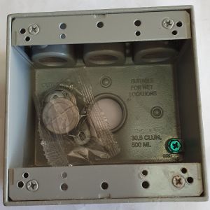 Weatherproof Outlet Box 4-9/16"x4-9/16" Die Cast Aluminum