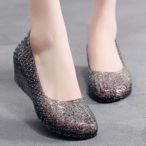 ผู้หญิง ฤดูร้อน รองเท้าแตะแบบสวม รองเท้าส้นสูง นุ่ม ด้านล่าง กันลื่น งานวันหยุดชายหาด ลำลอง ลายหลุมสบาย ระบายอากาศได้ดี