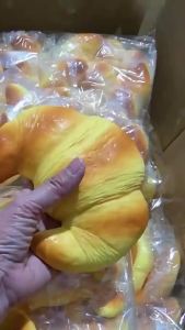 Đồ Chơi Giảm Stress Hình Bánh Croissant Mềm Dẻo Chậm Nở Dính Mô Phỏng Bánh Mì Chống Lo Âu Đồ Chơi Bóp Nặn Sáng Tạo