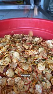 KERUPUK SEBLAK KERING 100gr PEDAS DAUN JERUK