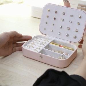 Homepeas® High Quality Ear Jewelry PU Storage Box Portable Travel Universal Organizer with Removable Baffie