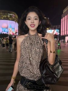 Đầm ngắn CHANGTONG hở lưng họa tiết da báo cổ treo dáng chữ A không tay phong cách Mỹ