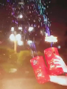 Bestselling New Year Bubble Machine Multi Hole Automatic Firecracker Sound Effect Birthday Gift Internet Famous Kids Toy