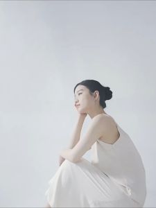 chillmore - Amino Acid Perfume Shower Gel 300ml 且悠氨基酸香氛沐浴露持久留香滋润