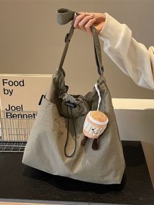 Idle Style Large Capacity Canvas Bag Female 2024 New Arrival Easiest for Match College Student Class Work Clothing Shoulder Crossbody Tote Bag