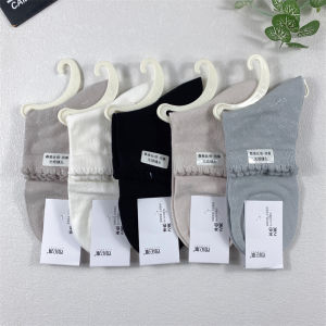 ถุงเท้าผ้าไหมลายฤดูใบไม้ผลิและฤดูร้อนสำหรับผู้หญิง ถุงเท้าข้อสั้นบาง นุ่ม ระบายอากาศได้ดี ไร้กระดูก เหมาะกับนักเรียนและเยาวชน