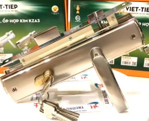 [chính hãng] khoá cửa đi tay gạt Việt Tiệp 04912 - Bảo hành 3 năm