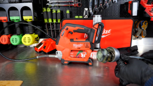 Milwaukee M18GG-0 M18 Cordless Grease Gun (Bare Tool Only - No Battery)