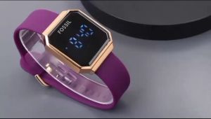 Box Exclusive Jam Tangan FOS Persegi List Rose LED Full Color VA-813RR / Jam Tangan Fashion Wanita Tali Rubber Diameter 36 cm