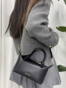 EchoKinns ใหม่ เวอร์ชั่นเกาหลี กระเป๋าสะพายข้างผู้หญิง เรียบง่ายและมีสไตล์ ความจุขนาดใหญ่ กระเป๋าถือ