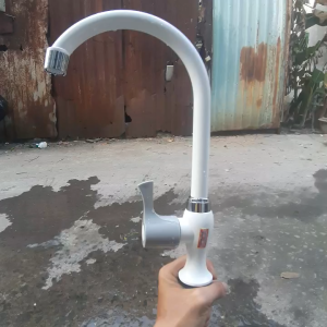 VÒI RỬA CHÉN NHỰA CHỊU NƯỚC PHÈN – HÀNG VIỆT NAM REN 21MM