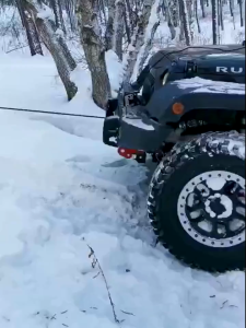 รอกไฟฟ้า 12v แรงดึงแนวนอน 1815kg ส่วนใหญ่ใช้สำหรับรถ ใช้งานง่าย กันน้ำ กันน้ำมัน และทนทานมาก มอเตอร์ทองแดงบริ