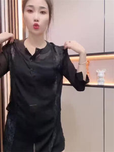 Elegant Black Lace Splice Chiffon Top Womens Fashionable Thin High-End Feeling Early Autumn New Style Korean Version round Neck Seven Sleeve